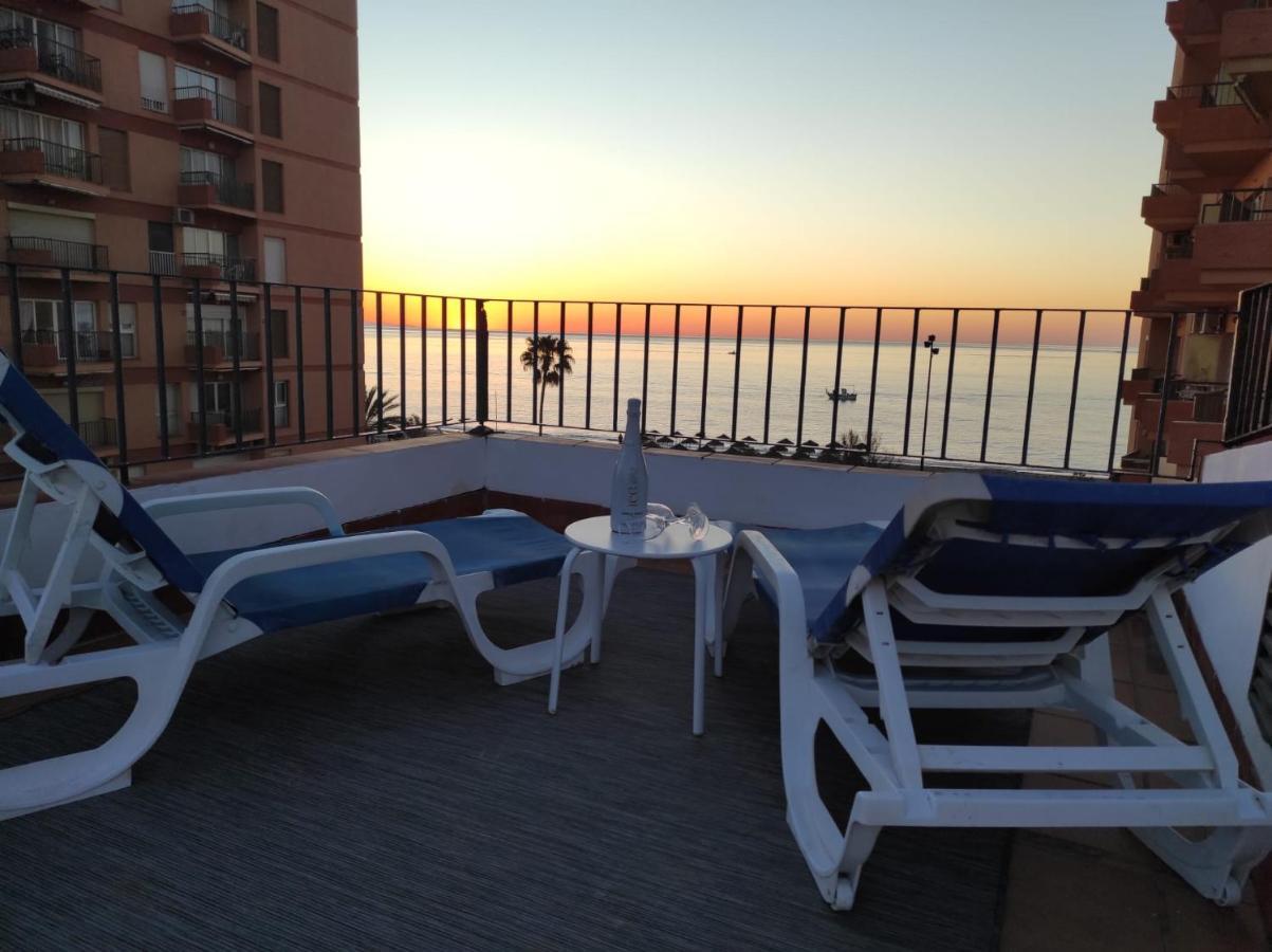 Atico Primera Linea Marina Beach Фуэнхирола Экстерьер фото