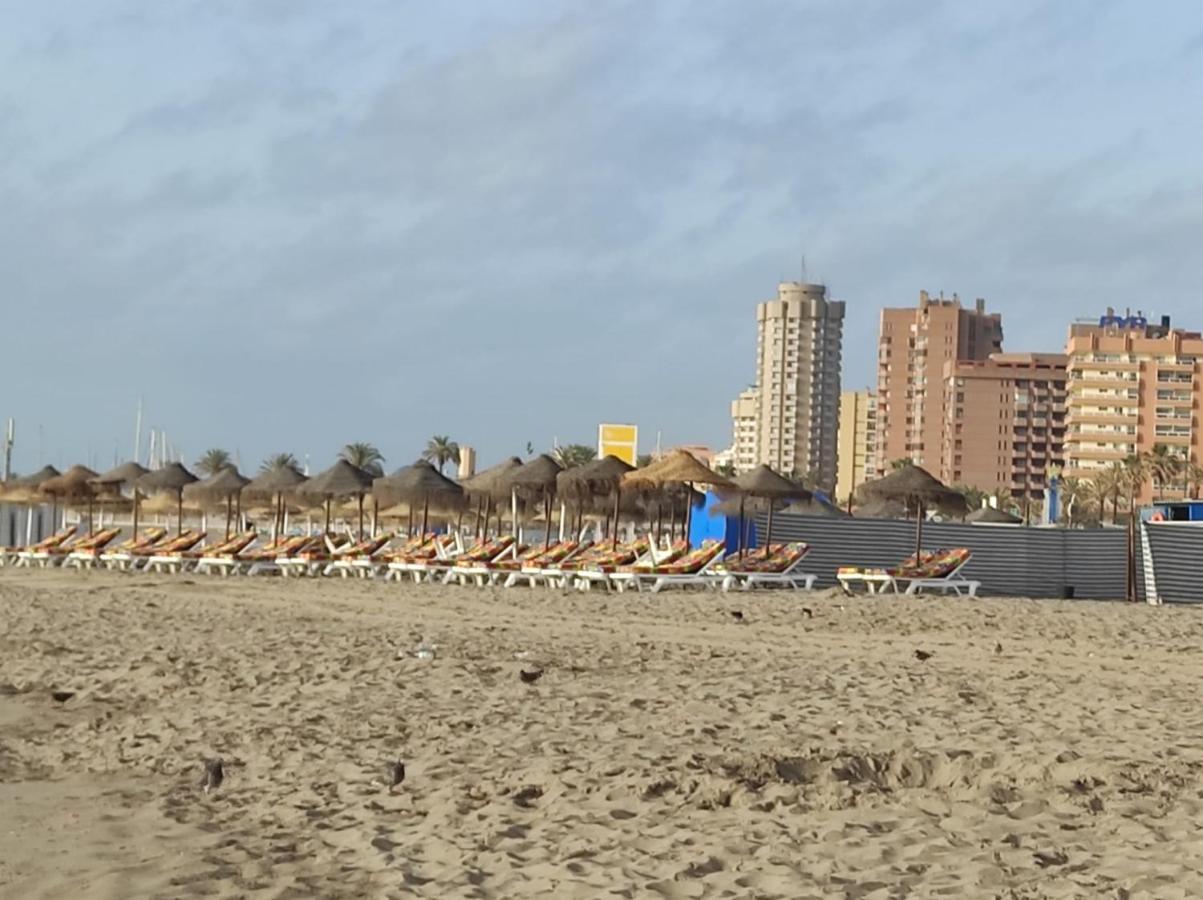 Atico Primera Linea Marina Beach Фуэнхирола Экстерьер фото